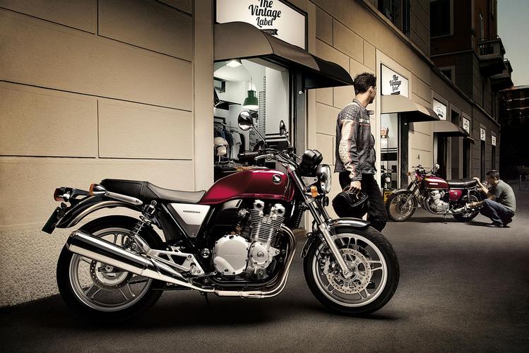 本田hondacb1100摩托车图片